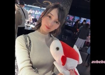 【高清素人】[3300525] 初撮影?顔出しキャリアな女性ほど実はMで淫乱だと言うが???広告代理店経営を手掛ける清楚上品な女社長を密室に連れ込み2回連続生中出し！！