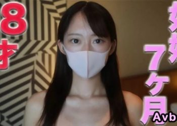 【高清素人】[3639563] 18才、妊娠７ヶ月の超美形主婦、愛する夫がいるのに、初めての撮影！！超ドM妊婦にビンタ、首絞め、顔射！！