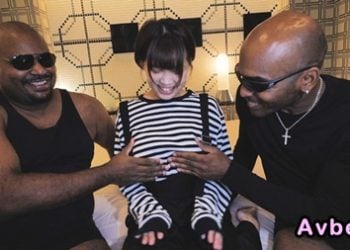 【馬賽克破解】[494SIKA-307] 小柄なまいちゃんが、巨根黒人2人に容赦なくイカせられまくる！イってもイっても休む暇もなく激ピスされ失神寸前。ハードプレイに大絶叫！大喜び！の姿を是非ご覧ください。