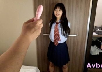 【高清素人】[4671205] ひな(18) 押しに弱いかわいいこにやりたい放題。着衣のままフェラからイラマして口中射精。膣にも中出し。連続イキするまでの長時間のおもちゃ責めをしてアナル貫通ATMもしました。