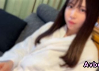 私密內容: 【高清素人】[4689230] 【ぱ顔出し】超SSS級の爆美女ちゃんとのプライベート特濃中出しセックス。顔だけで抜けるほど可愛いのに、神スタイルで腰が止まりません。この顔が可愛い*は中々出てこないでしょう