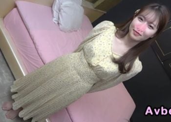 【高清素人】[2751830] 春天開始成為白衣天使！受不了美人淫亂姿態半中半外讓她懷孕。