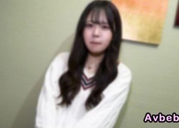 【高清素人】梓醬 身材纖細的女孩 夢想成為偶像出道。雖然有些羞澀但在被從後面插入時 還是忍不住呻吟起來 白皙的肌膚漸漸泛紅 滾燙的精液深深射入小穴