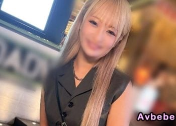 【高清素人】【新宿劇場】濃密陰毛！金髮碧眼、小穴淫蕩的女孩進行無套性愛 ⇒ 持續射精 & 大量內射 ★ReN★