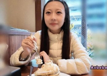 【高清素人】20 歲專門學校舞者。玩弄那纖細嬌弱的身體與小嘴。最後在下面的私處內灌入（精液）結束。