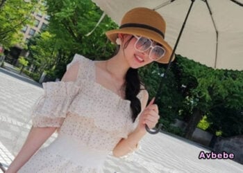 【高清素人】【旅行中的蕩婦 JD】山形的淫亂巨乳女大學生 搭訕自拍內射影片【小穴一片粉紅】