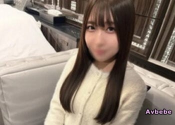 【高清素人】23歲超美體型少女首度解禁！粉紅名器與色白美尻的視覺饗宴。無論任何要求都溫柔應允，直擊她在狂暴抽插下汁液橫流、連續噴發。兩發內射填滿粉紅禁區，極致順從的絕頂實錄！