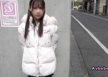 【高清素人】新宿街頭搭訕美女：神級腹筋與極致纖腰體型，超敏感名器生插灌注，暴風級激烈抽插讓精華噴發全中出！