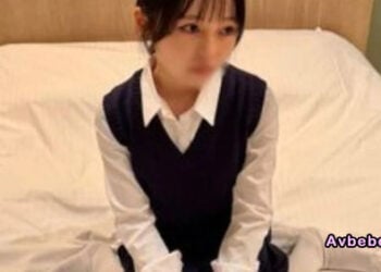 【高清素人】144cm極致嬌小萌妹：18歲純真少女之放課後禁斷誘惑，沈溺於激戰生插與子宮內初中出，沈溺於濕熱交合之生孕灌注！