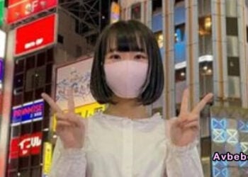 【高清素人】歌舞伎町遇見纖細美女：日常密著紀錄，玩起Cosplay口交開發，最後竟然生插中出！