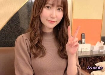 【高清素人】【自信保證】連對方都會說「從沒遇過這麼正的美女」，對這等極品進行無套內射