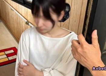 【高清素人】為了追求一夕致富而開始鄉村生活的夫妻。儘管被思慮短淺的丈夫折騰，這位奉獻型的天然系妻子依然獻出自己的身體，沉溺於快感之中。