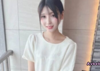 【高清素人】19歲的可愛的白的奢華的美●人！與虛幻的外表相反，是無法隱藏的敏感身體。用性的魔法變成成熟的女人