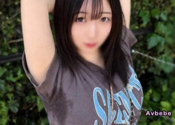 【高清素人】面對湧出腋下汗水而感到羞澀的19歲農大生。在半昏厥狀態下不斷升天的她，將種子植入了她的陰道內♡