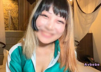【高清素人】「想要♡快插進來♡」與渴望陽具的 G 罩杯美女進行調情交媾之戰！最後她連遊戲都忘了，一心懇求進行中出。
