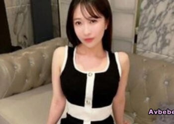 【高清素人】完全沉淪在過於色情的前空姐、美女名流人妻的濃厚性愛中！將充滿慾望的肉棒含入陰道深處，連續高潮並主動扭腰尋求快感的性愛。