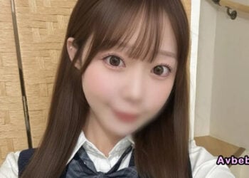 【高清素人】SSS 級 18 歲、立志成為美容師的唯（Yui）醬。白皙苗條的制服美女，那粉嫩的私處初次被大叔的精液體內中出。獨一無二。
