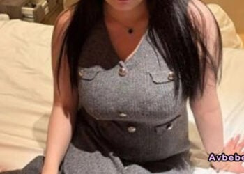 【高清素人】【爆乳・露臉】雖然她相當害羞，但因為擁有驚人的身材，所以盡情地玩弄了那對爆乳！這是一位擁有令人無法移開視線、極其豐滿乳房的人妻。