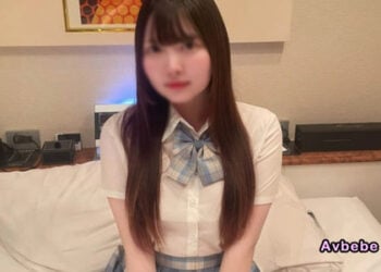 【高清素人】為了避免身分曝光的 18 歲偶像，這次帶給各位完全露臉、毫無遮掩的體內中出性愛。這樣大尺度地曝光，看來她離被偶像團體開除的日子也不遠了……。