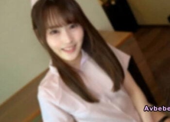 【高清素人】造成極大迴響的女子主播系白皙美女降臨！與她優雅的語氣及清純的外表相反，不斷說出露骨色情詞彙，極度好色的一面展露無遺⤴️穿著網襪的護士裝扮簡直太合適了！體內中出兩發。