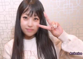 【高清素人】多才多藝、氛圍健全的 F 罩杯女孩，其實是極度敏感、容易濕透的體質♡ 手指抽插時，淫蕩的聲音響徹整個房間，在那泥濘不堪的陰道中，我不客氣地進行了能讓她懷孕的體內中出！！