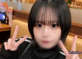 【高清素人】黑色齊耳短髮的實習正妹幼教老師，舔肛和“反向騎乘”——讓她在極樂巔峰反复達到高潮，令男人徹底瘋狂！