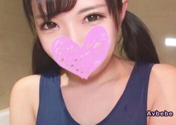 【高清素人】對擁有國民美〇女級別的按摩舒壓坊 小姐美久醬，進行學校泳衣無套內射（中出）性交！！