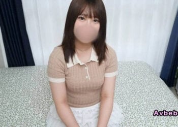 【高清素人】剛畢業的18歲美少女、皮膚白皙、毫無經驗的女孩♡