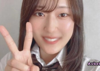 【高清素人】韓流偶像臉的初次肛交解禁♡ 18 歲的杏奈被迷得神魂顛倒。對初次體驗超過 20 公分的巨大肉棒感到驚愕！