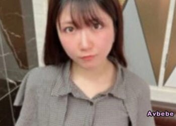 【高清素人】透明感爆棚、皮膚白皙的苗條美女既溫柔性感，神情淫蕩妖嬈