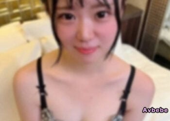【高清素人】濃厚射精 3 發（初到東京）、對大都會一無所知的純真專科生。