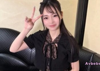 【高清素人】即將畢業、品行端正的女大生♥️清純的苗條身形，讓至今為止的校園生活面臨毀壞邊緣的濃厚內射！！