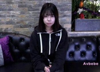 【高清素人】愛那醬 18歲 是個經驗僅2人、超級可愛的女孩。初次口交、初次玩具、初次無套內射、初次肛交