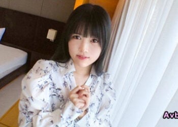 【馬賽克破解】[SIRO-5698] 軟綿綿時間開始！在溫馨花店工作的天然呆女生來應徵啦！萌 22歲 花店店員